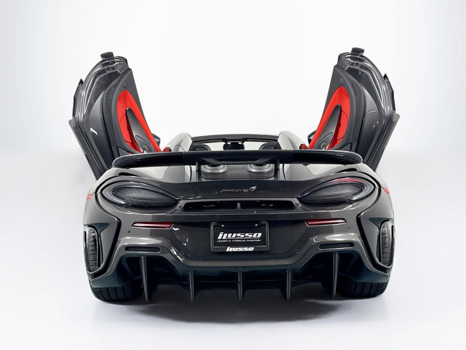 Used 2020 McLaren 600LT Spider RWD image 40