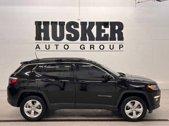 Used 2021 Jeep Compass Latitude w/ Driver Assistance Group AWD/4WD image 2