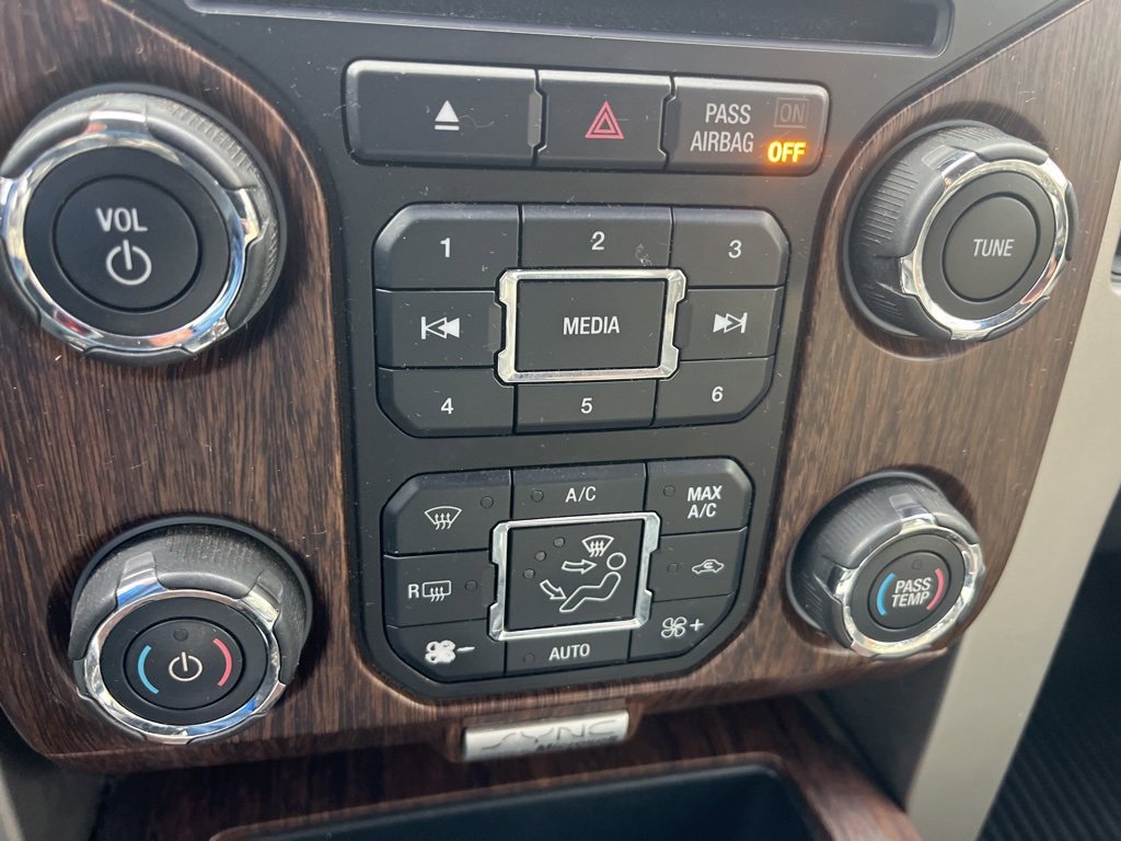 Used 2013 Ford F150 Lariat w/ Lariat Chrome Pkg image 15