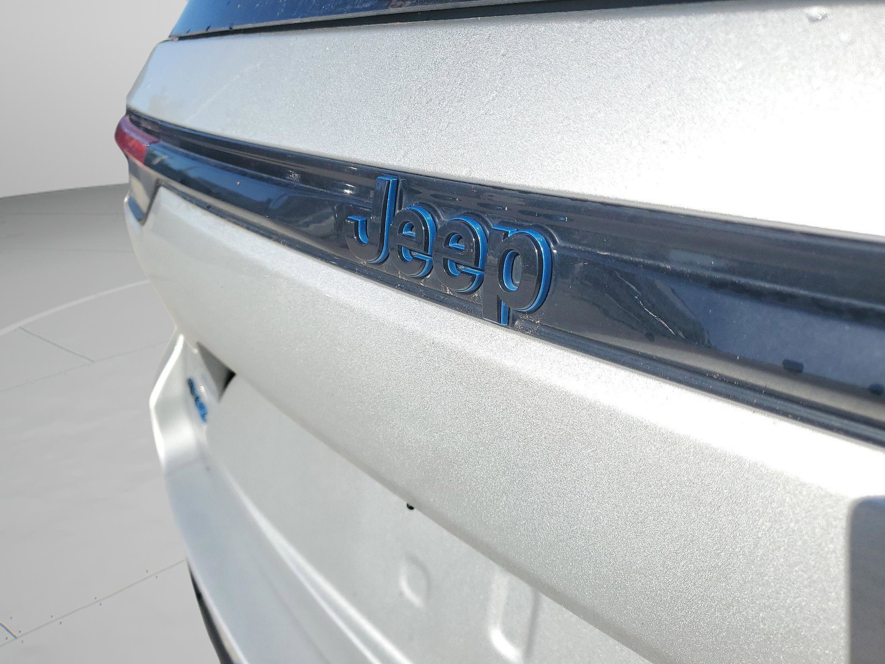 Certified 2022 Jeep Grand Cherokee Trailhawk image 8