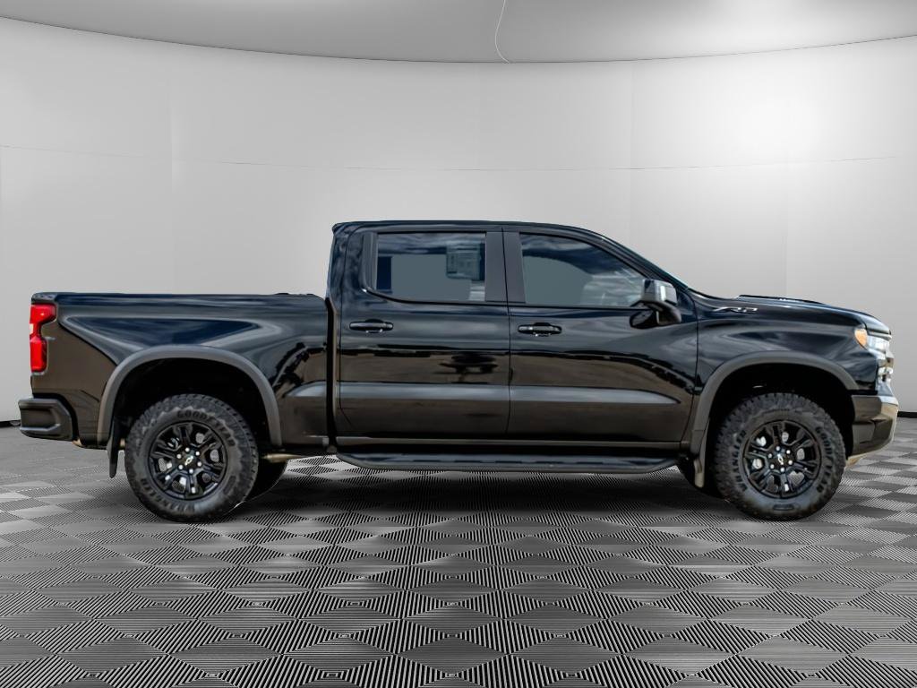 Used 2025 Chevrolet Silverado 1500 ZR2 w/ Technology Package AWD/4WD image 2