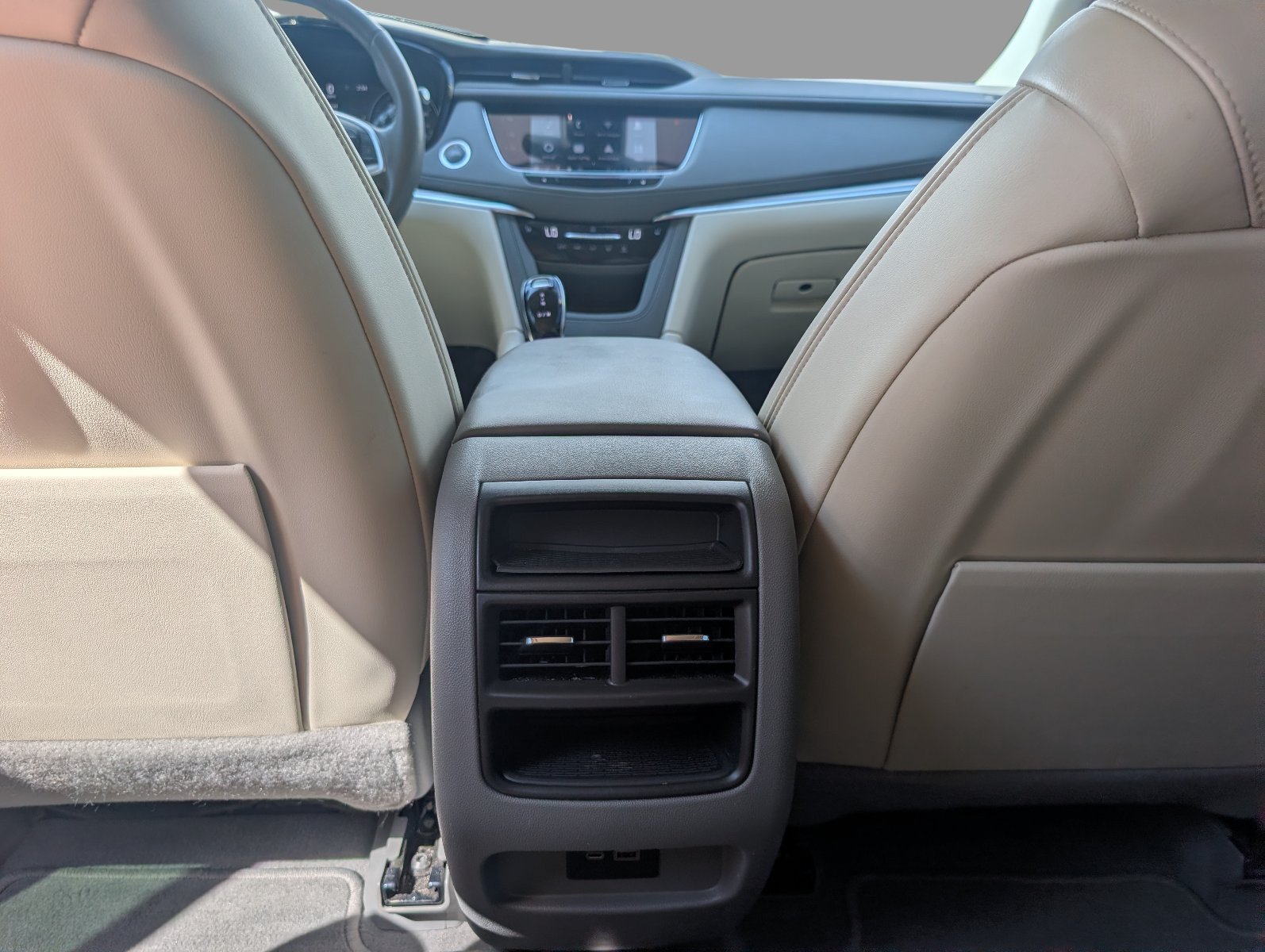Certified 2022 Cadillac XT5 Premium Luxury w/ Technology Package FWD image 31