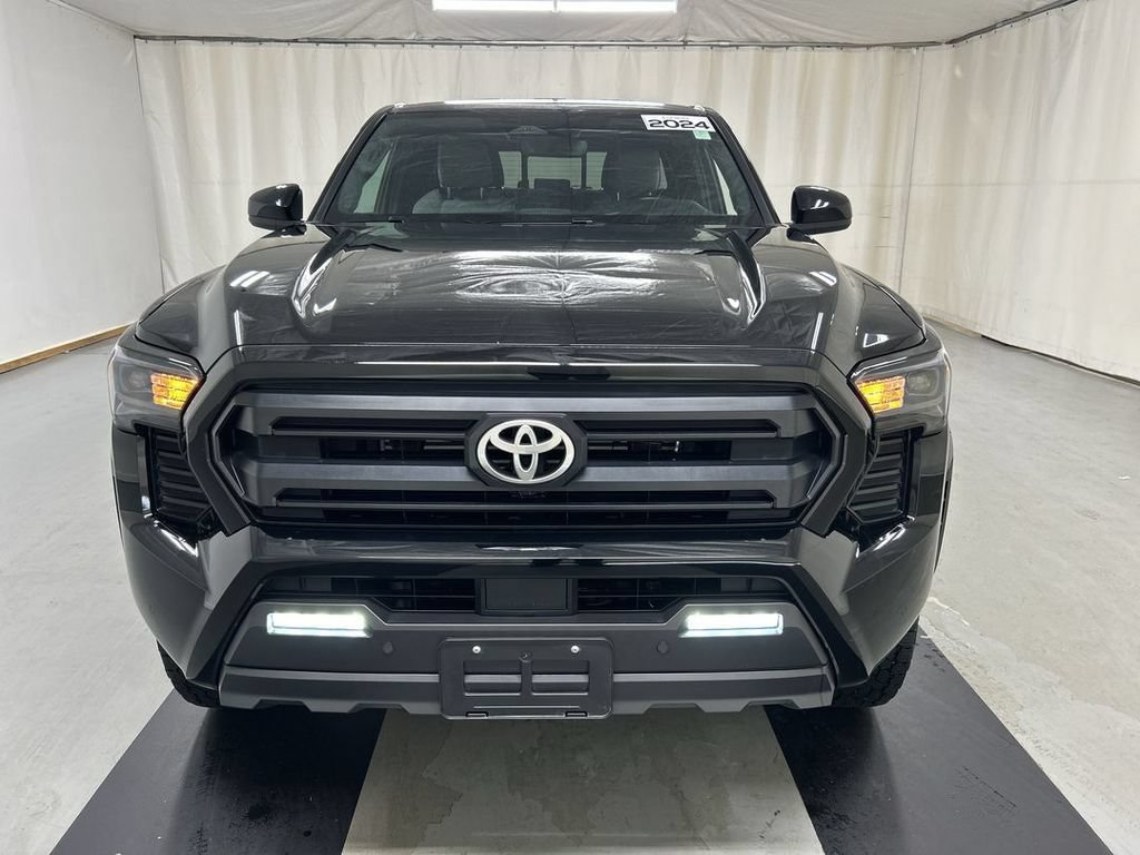 Used 2024 Toyota Tacoma SR5 AWD/4WD image 3