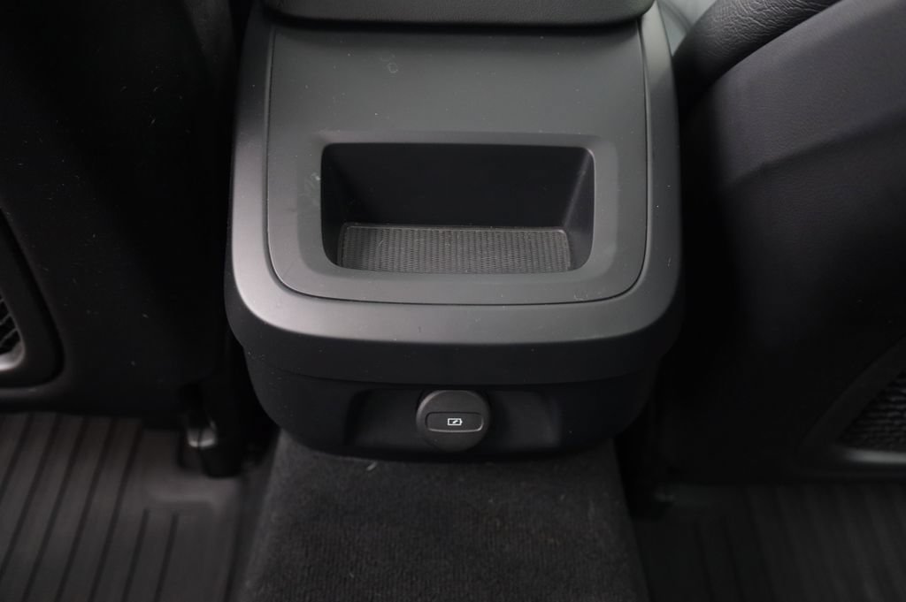 Used 2023 Volvo S60 B5 Plus w/ Climate Package FWD image 19