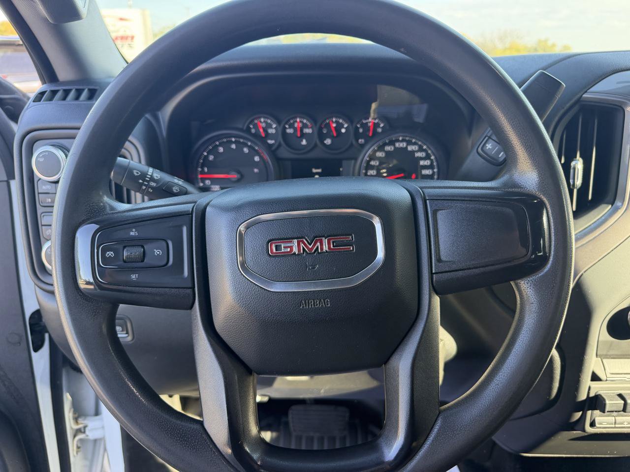 Used 2020 GMC Sierra 2500 4x4 Crew Cab w/ Convenience Package image 24
