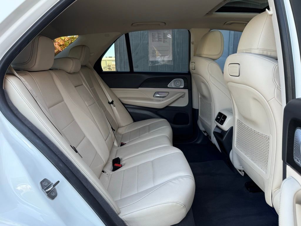 Used 2020 Mercedes-Benz GLE 350 4MATIC w/ Premium Package image 17