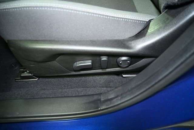 Used 2025 Subaru Crosstrek 2.0i Premium image 25