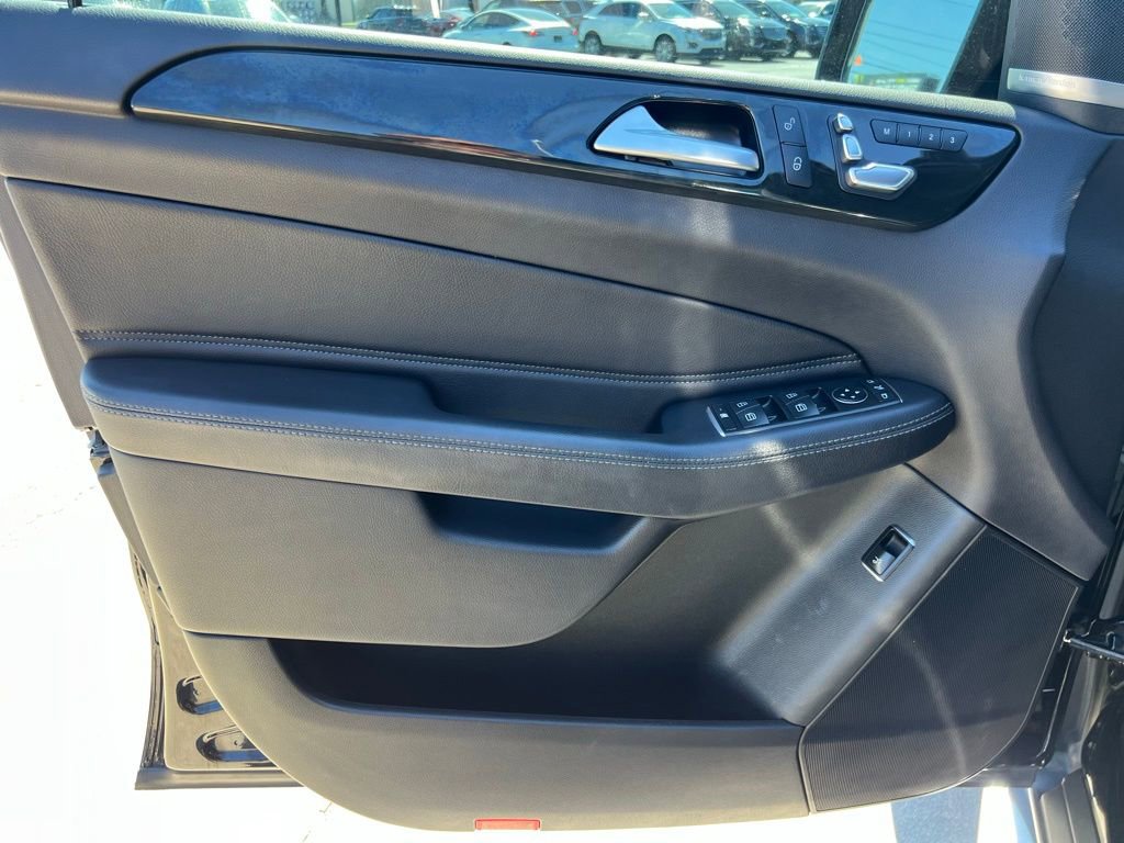 Used 2019 Mercedes-Benz GLE 400 4MATIC image 33