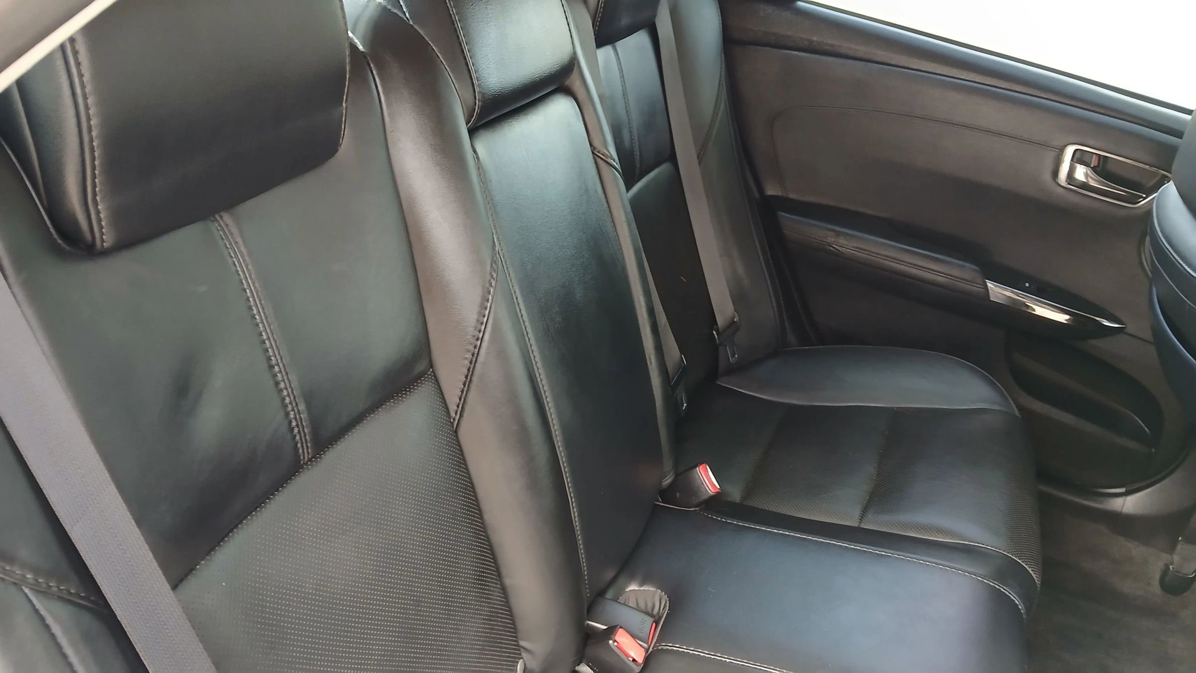 Used 2014 Toyota Avalon Limited image 15