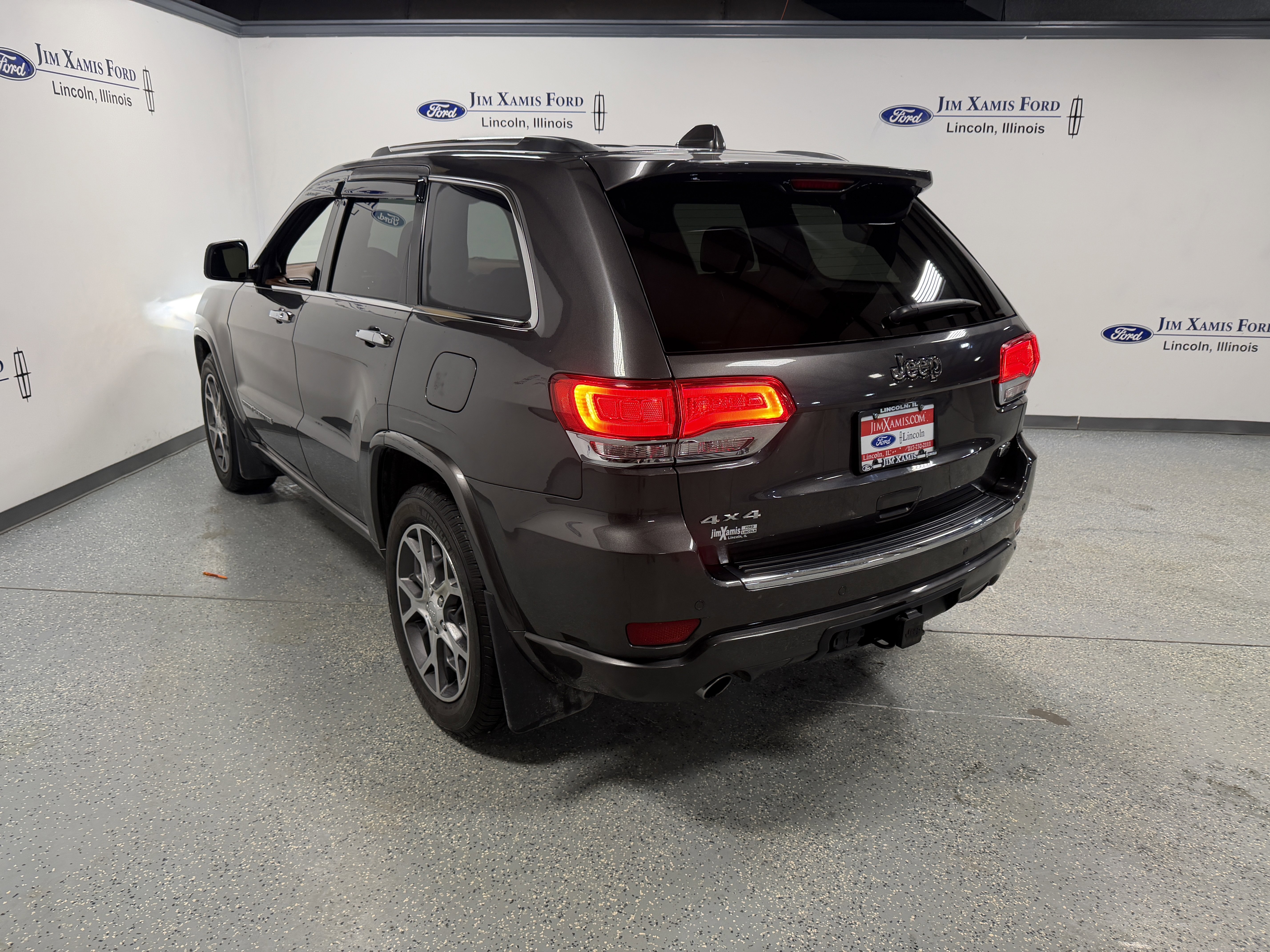 Used 2020 Jeep Grand Cherokee Overland image 4