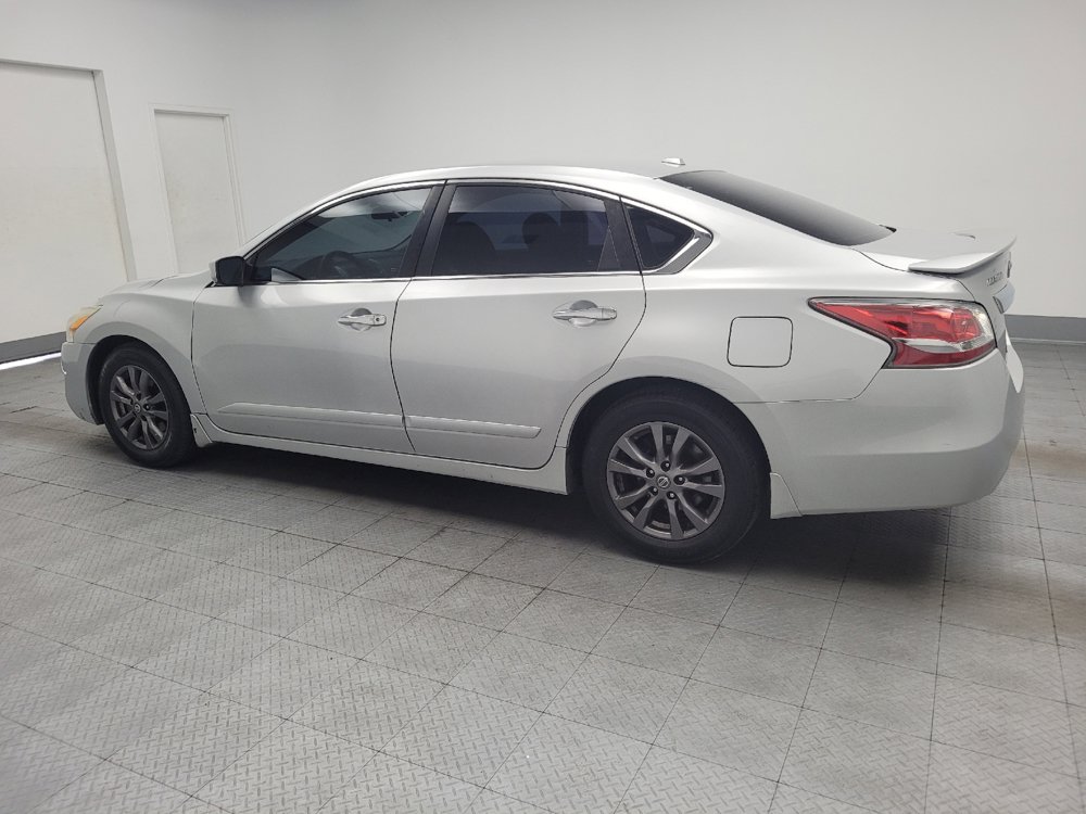 Used 2015 Nissan Altima 2.5 S w/ Special Edition Package FWD image 3