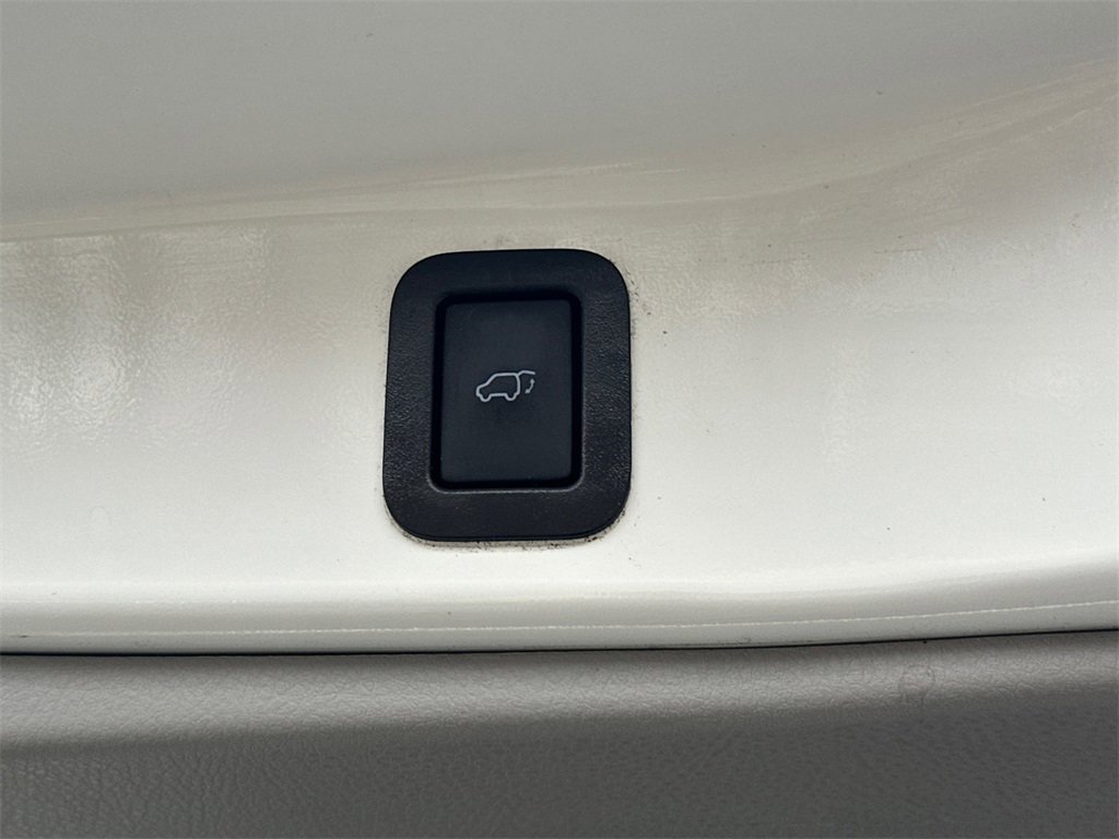 Used 2019 Toyota Highlander XLE image 8