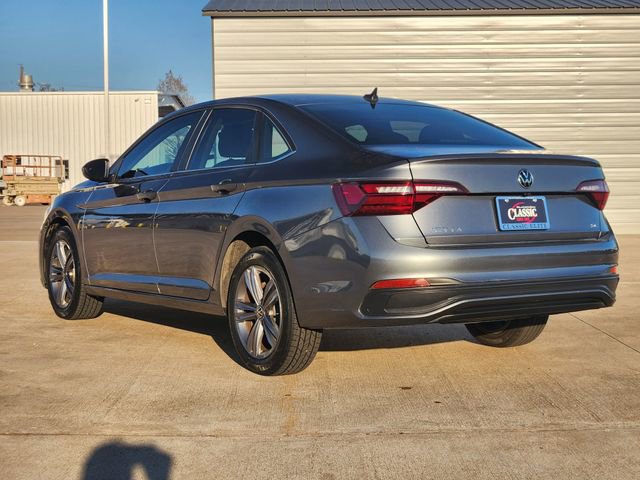 Used 2024 Volkswagen Jetta SE image 5
