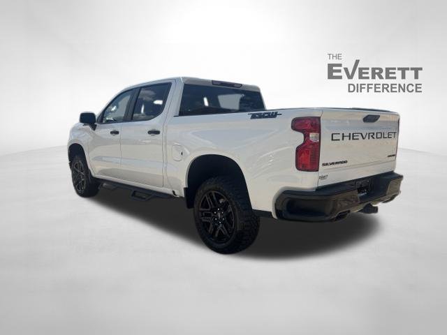 Used 2025 Chevrolet Silverado 1500 Custom Trail Boss w/ Dark Appearance Package AWD/4WD image 5