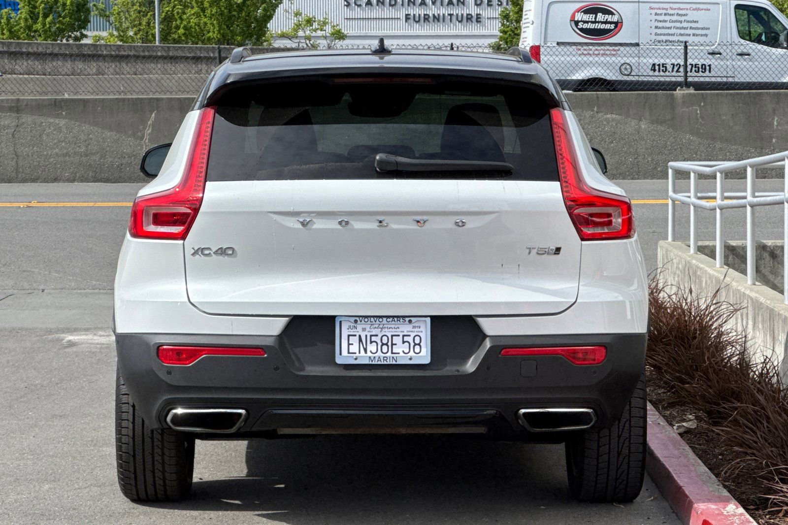 Used 2019 Volvo XC40 T5 R-Design image 7