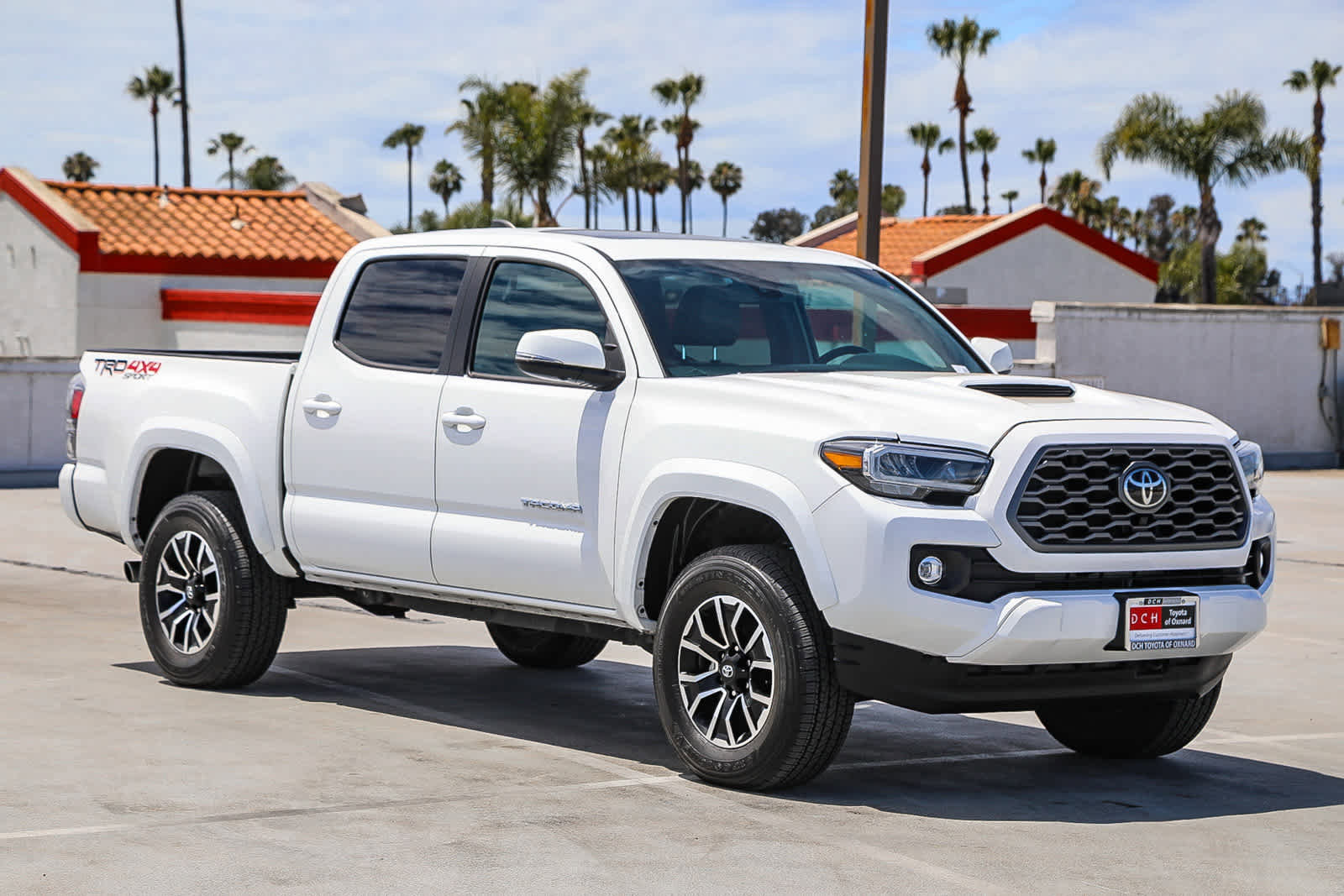 Certified 2023 Toyota Tacoma TRD Sport w/ TRD Premium Sport Package AWD/4WD image 5