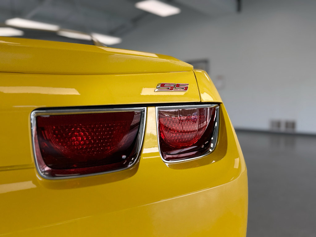 Used 2010 Chevrolet Camaro SS w/ RS Package RWD image 31