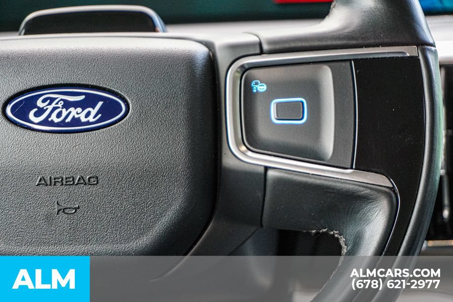 Used 2025 Ford Expedition Platinum AWD/4WD image 31