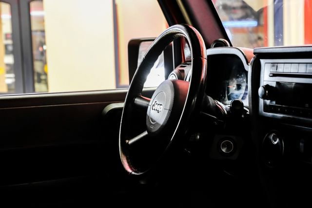 Used 2009 Jeep Wrangler X AWD/4WD image 13