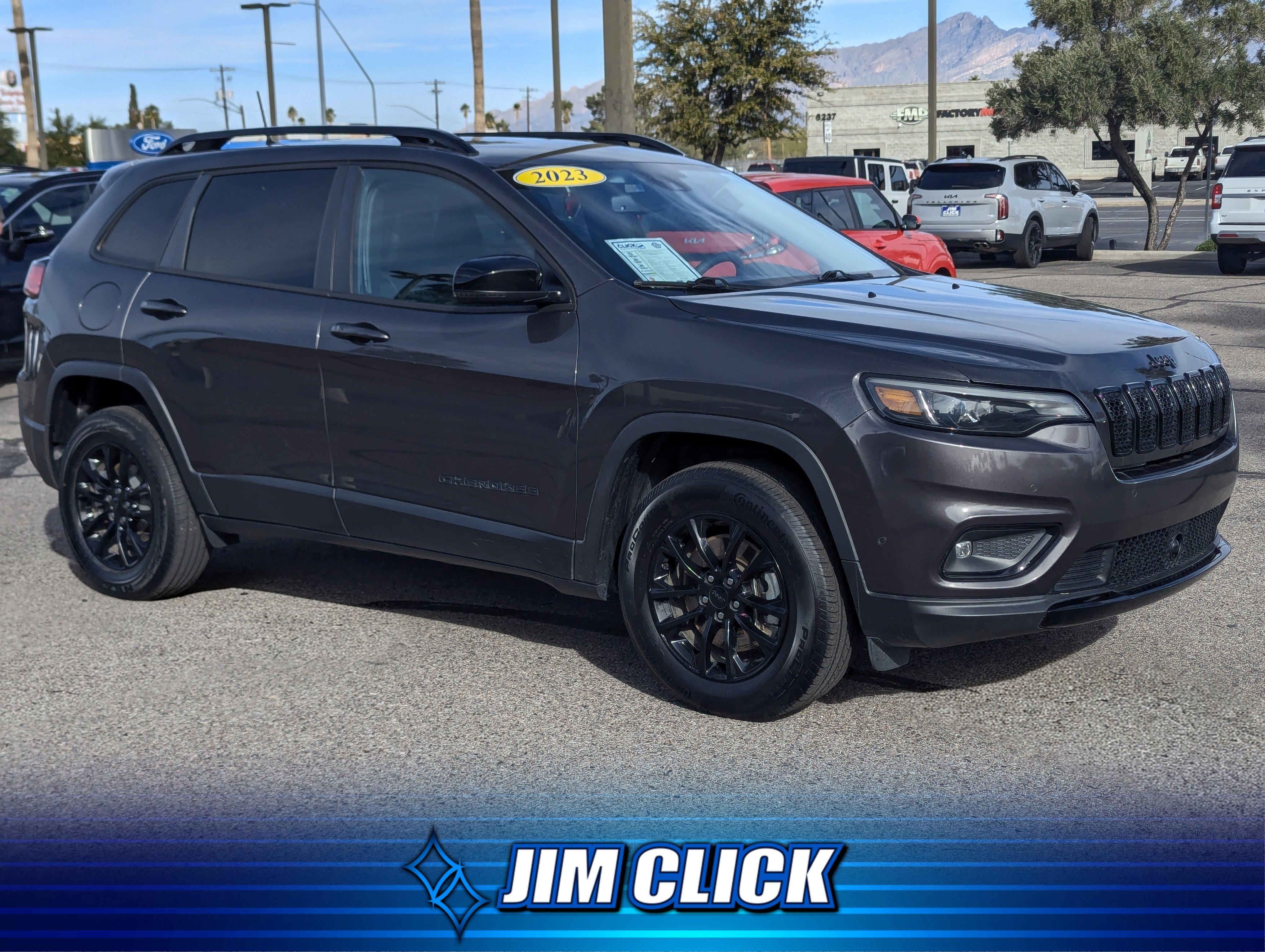 Used 2023 Jeep Cherokee Altitude Lux