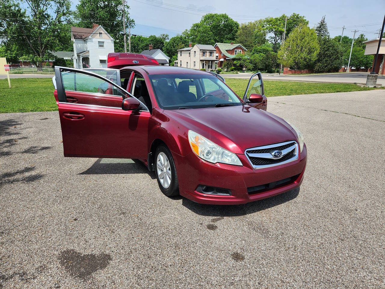 Used 2011 Subaru Legacy 2.5i Premium AWD/4WD image 27