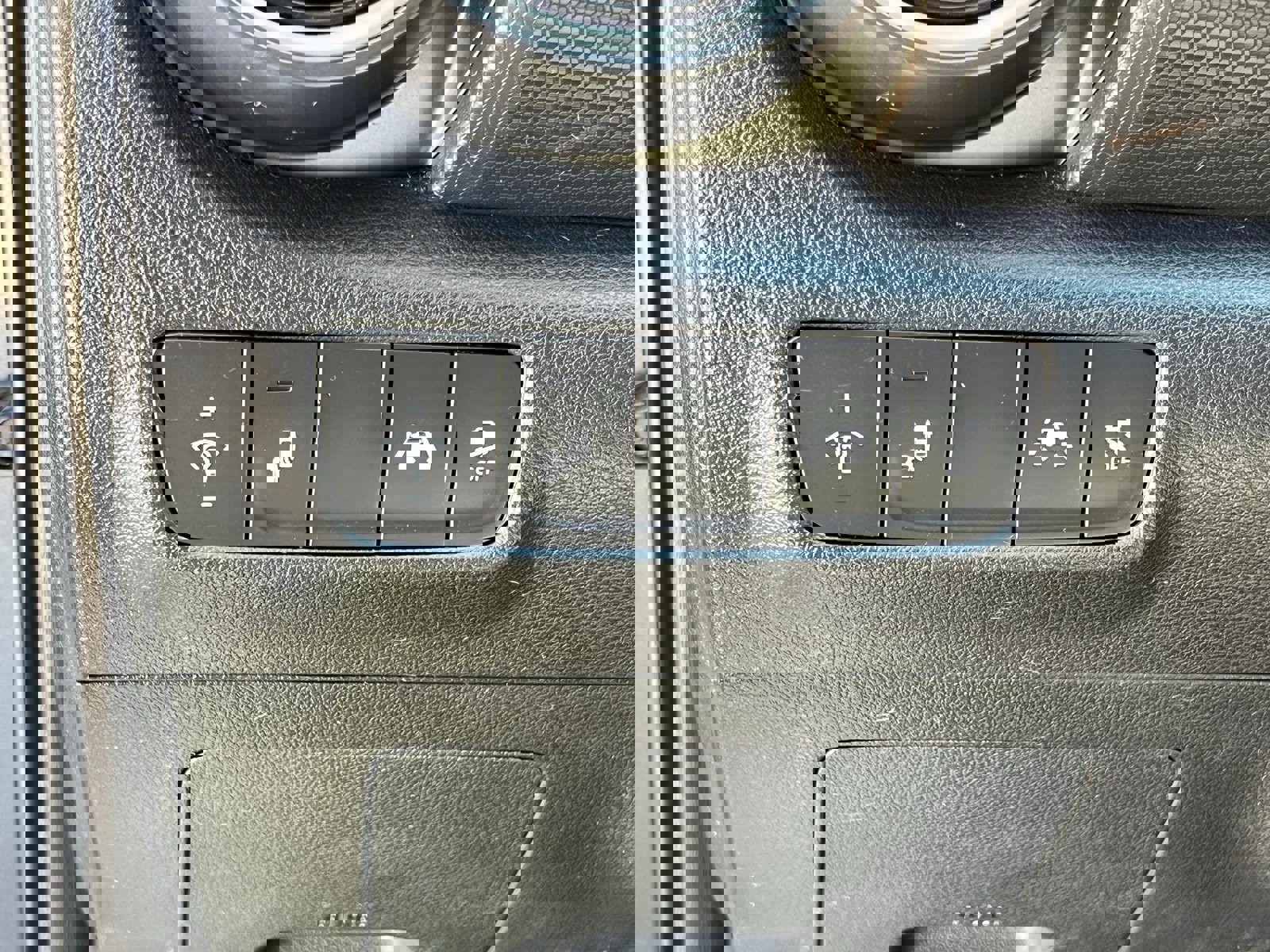 Used 2020 Hyundai Kona SEL Plus image 25