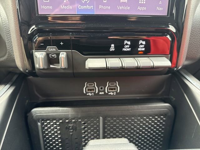 Used 2025 RAM 1500 Big Horn AWD/4WD image 33