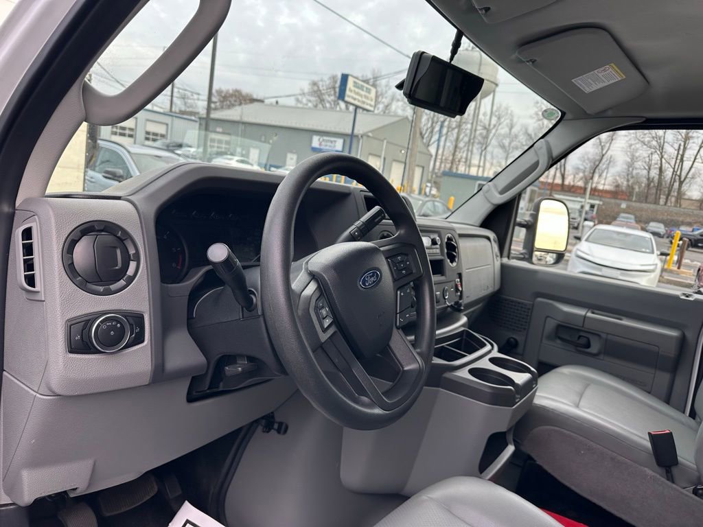 Used 2024 Ford E-350 and Econoline 350 Super Duty image 14