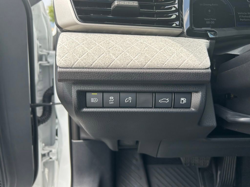 Used 2025 Toyota Camry XLE image 27