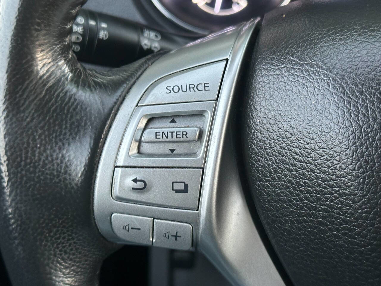 Used 2016 Nissan Rogue SL image 46