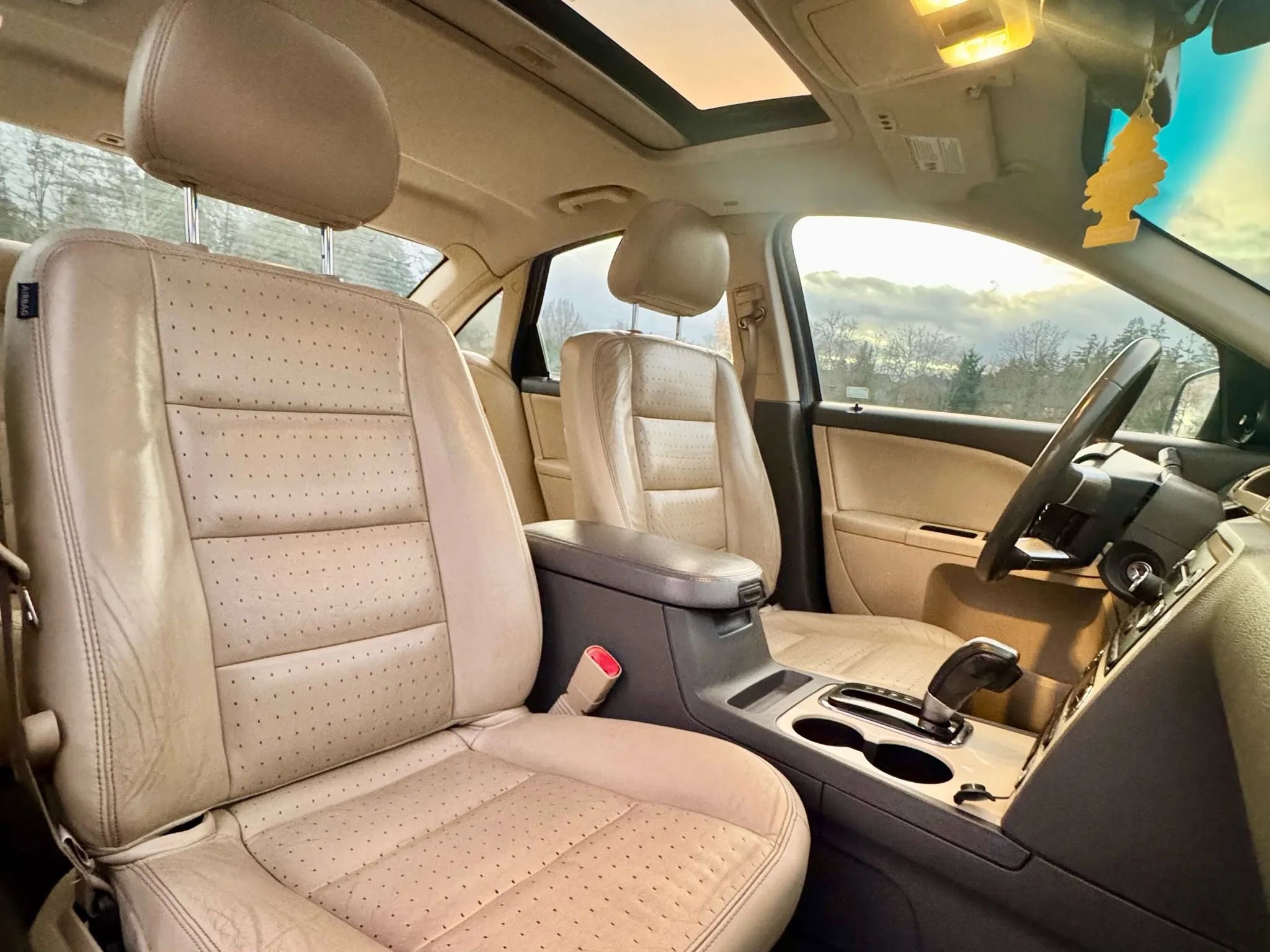 Used 2008 Mercury Sable Premier image 3