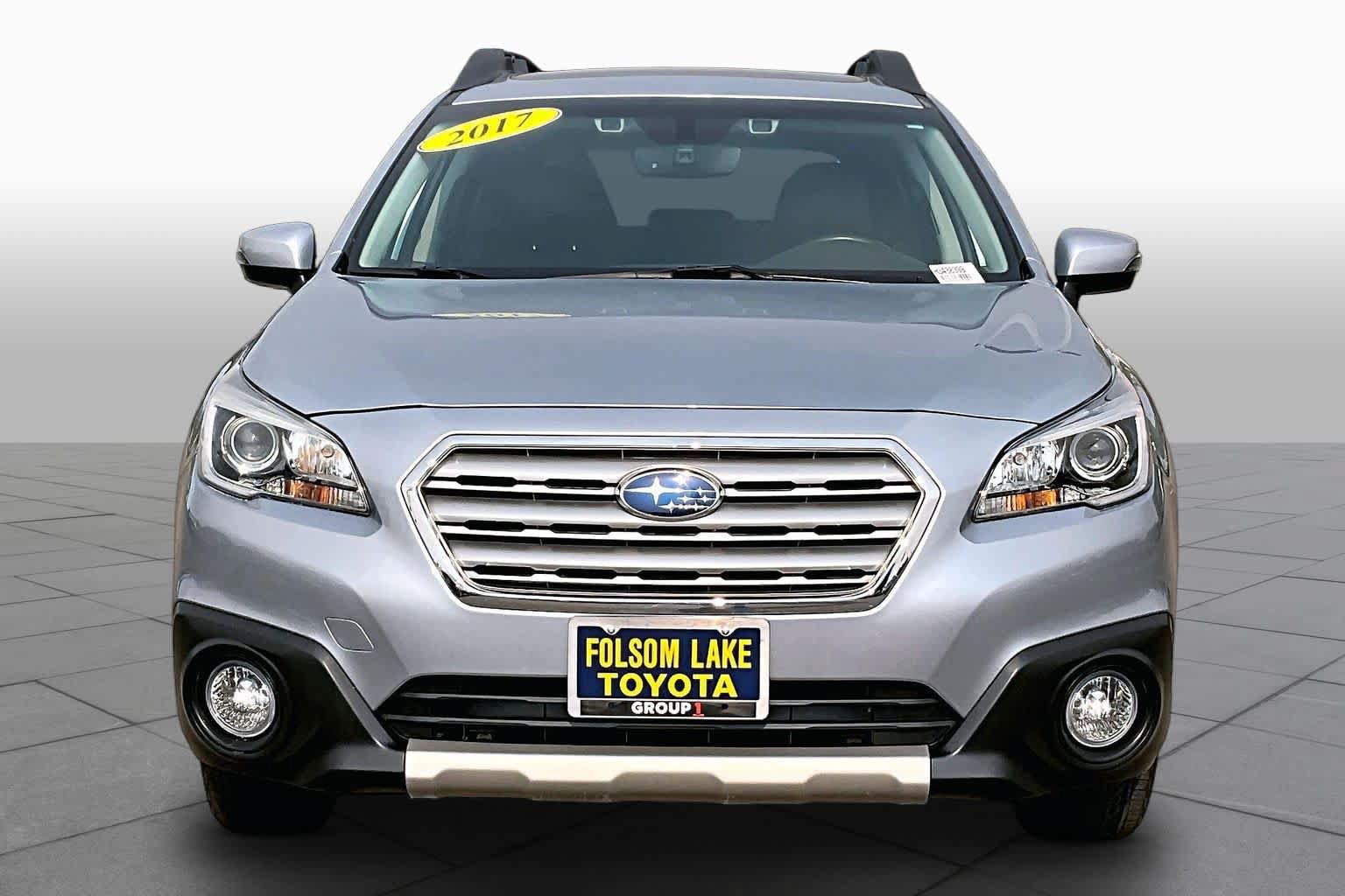 Used 2017 Subaru Outback 3.6R Limited AWD/4WD image 3