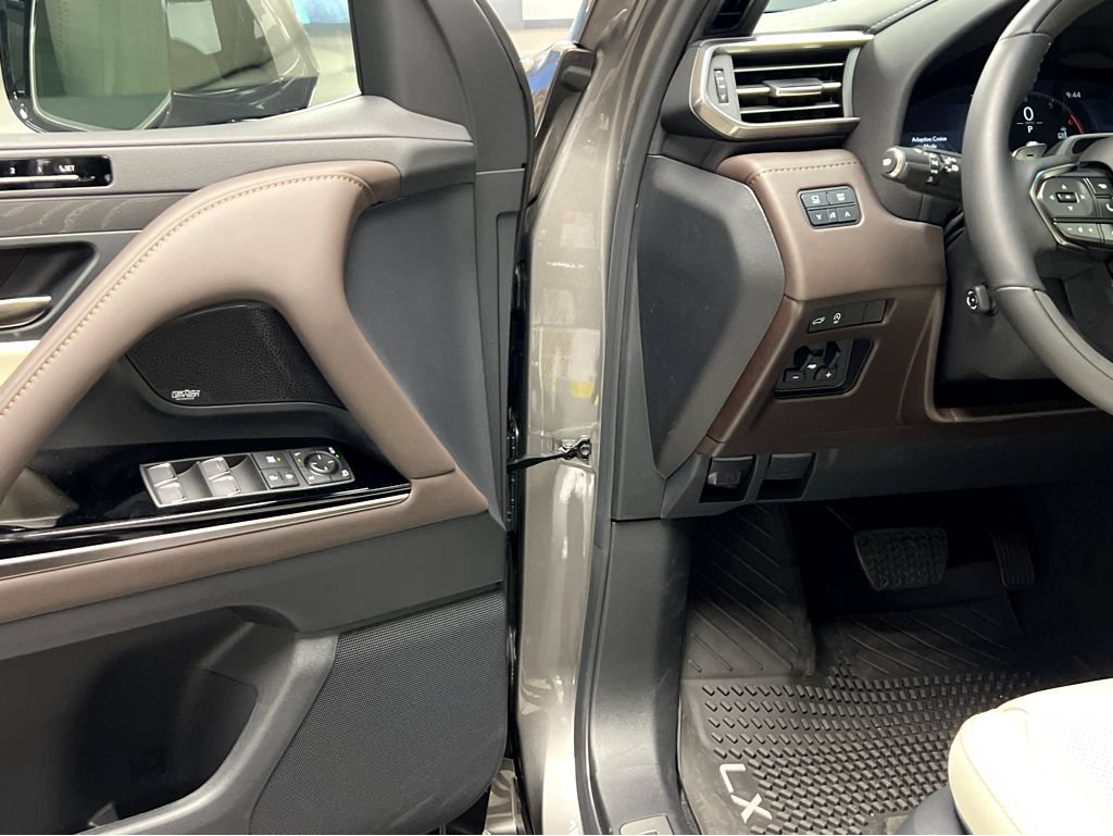 New 2026 Lexus LX 600 4WD w/ Luxury Package image 42