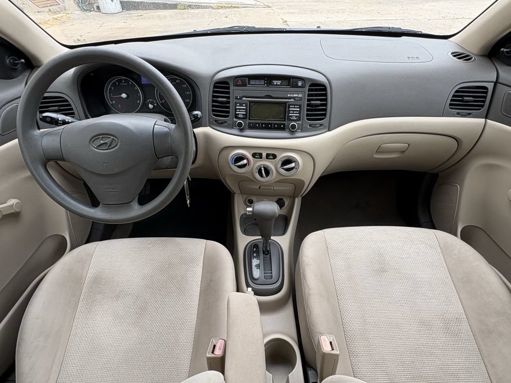 Used 2011 Hyundai Accent GLS FWD image 24