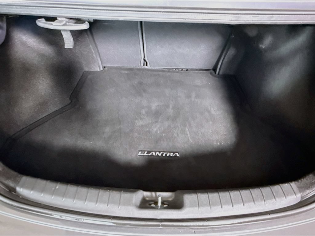 Used 2018 Hyundai Elantra SEL w/ Cargo Package FWD image 26