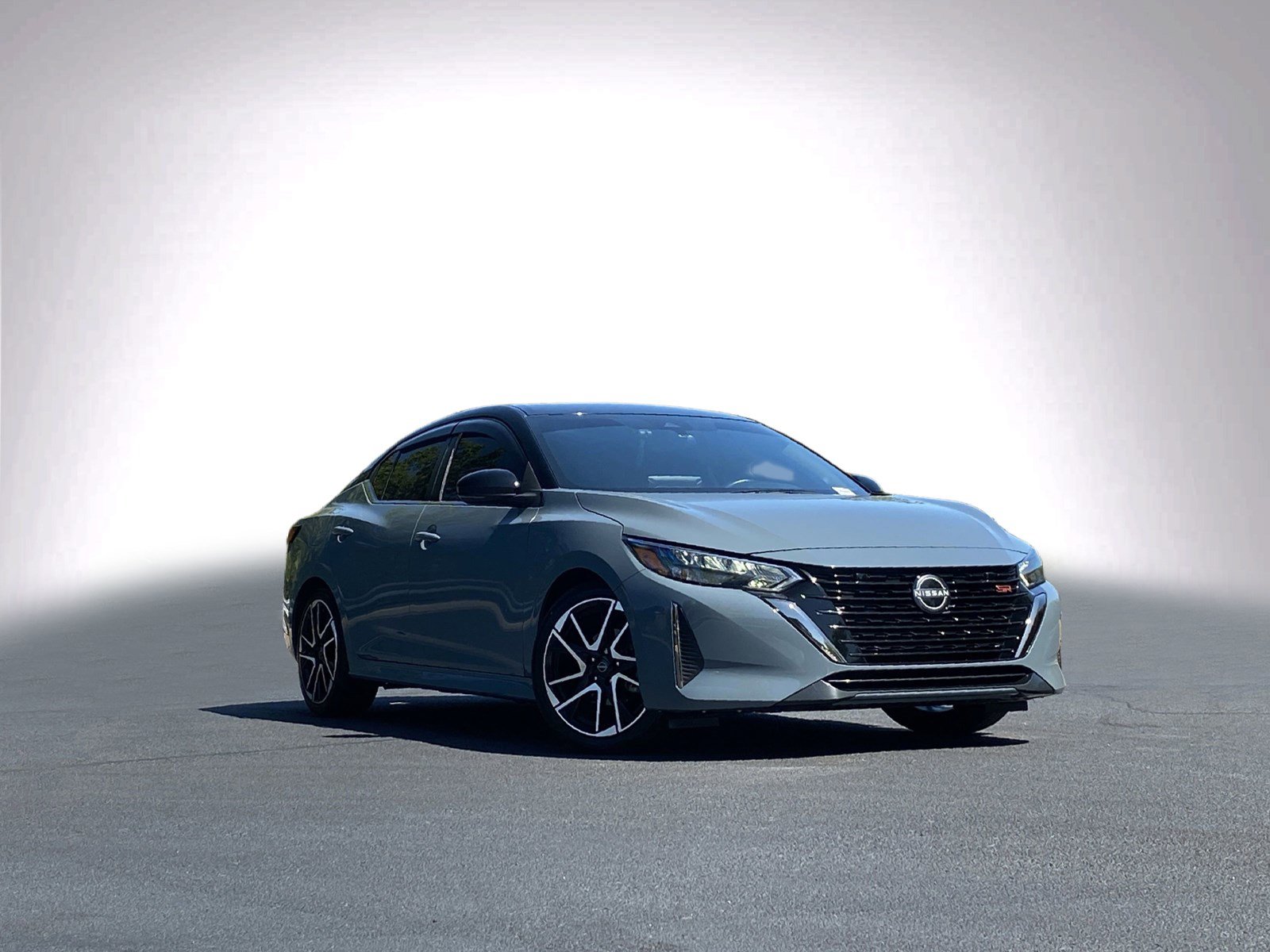 Used 2024 Nissan Sentra SR image 2