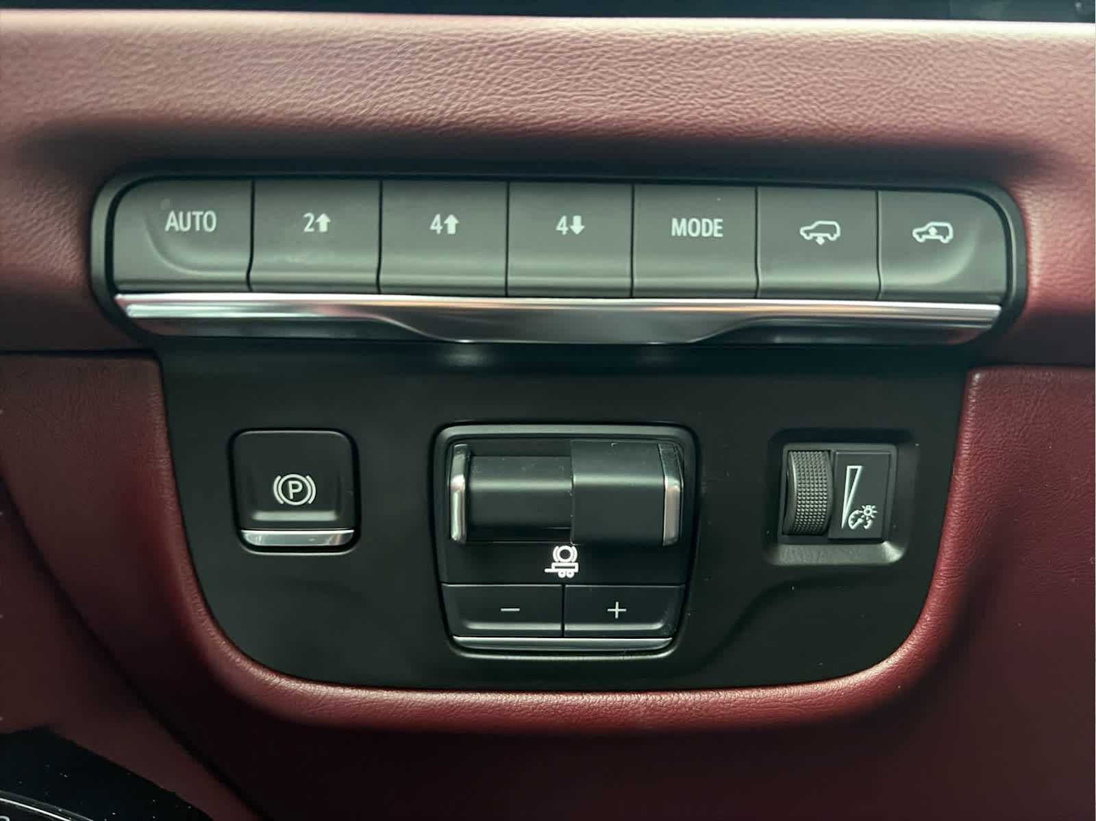 Certified 2025 Cadillac Escalade Sport w/ Touring Package AWD/4WD image 16
