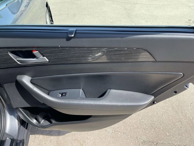 Used 2019 Hyundai Sonata Limited w/ Ultimate Package 04 FWD image 14