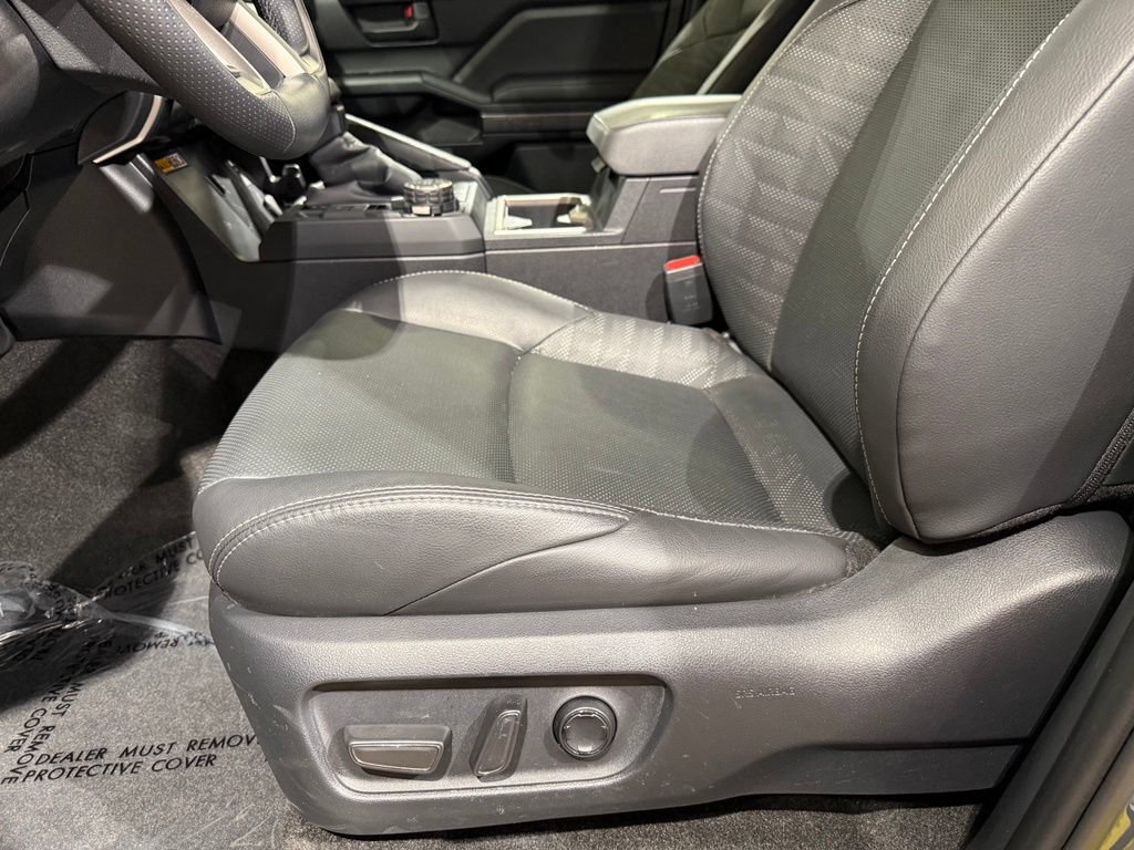 Certified 2025 Toyota 4Runner 4WD image 14