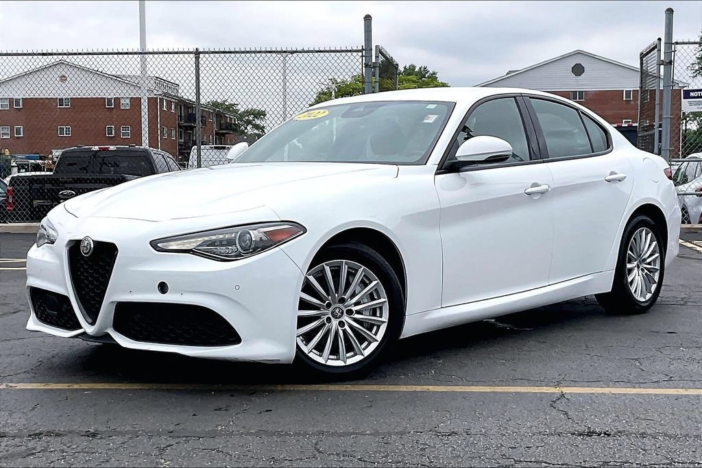 Used 2022 Alfa Romeo Giulia Sprint AWD/4WD image 11