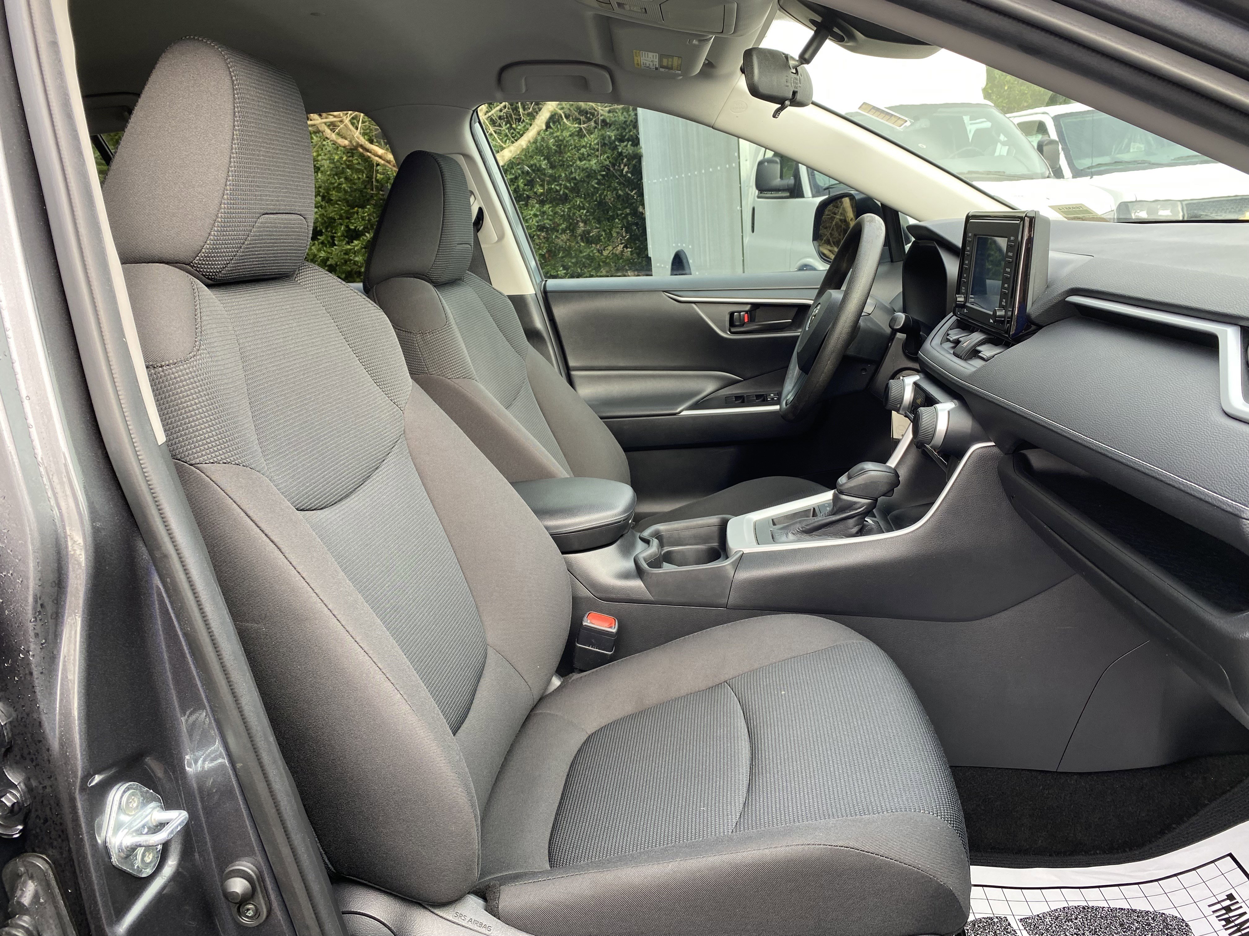 Used 2021 Toyota RAV4 LE image 32