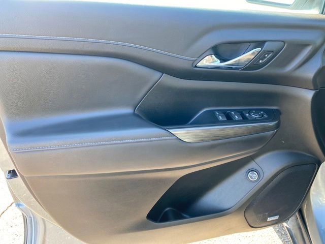 Certified 2023 GMC Acadia SLT image 15