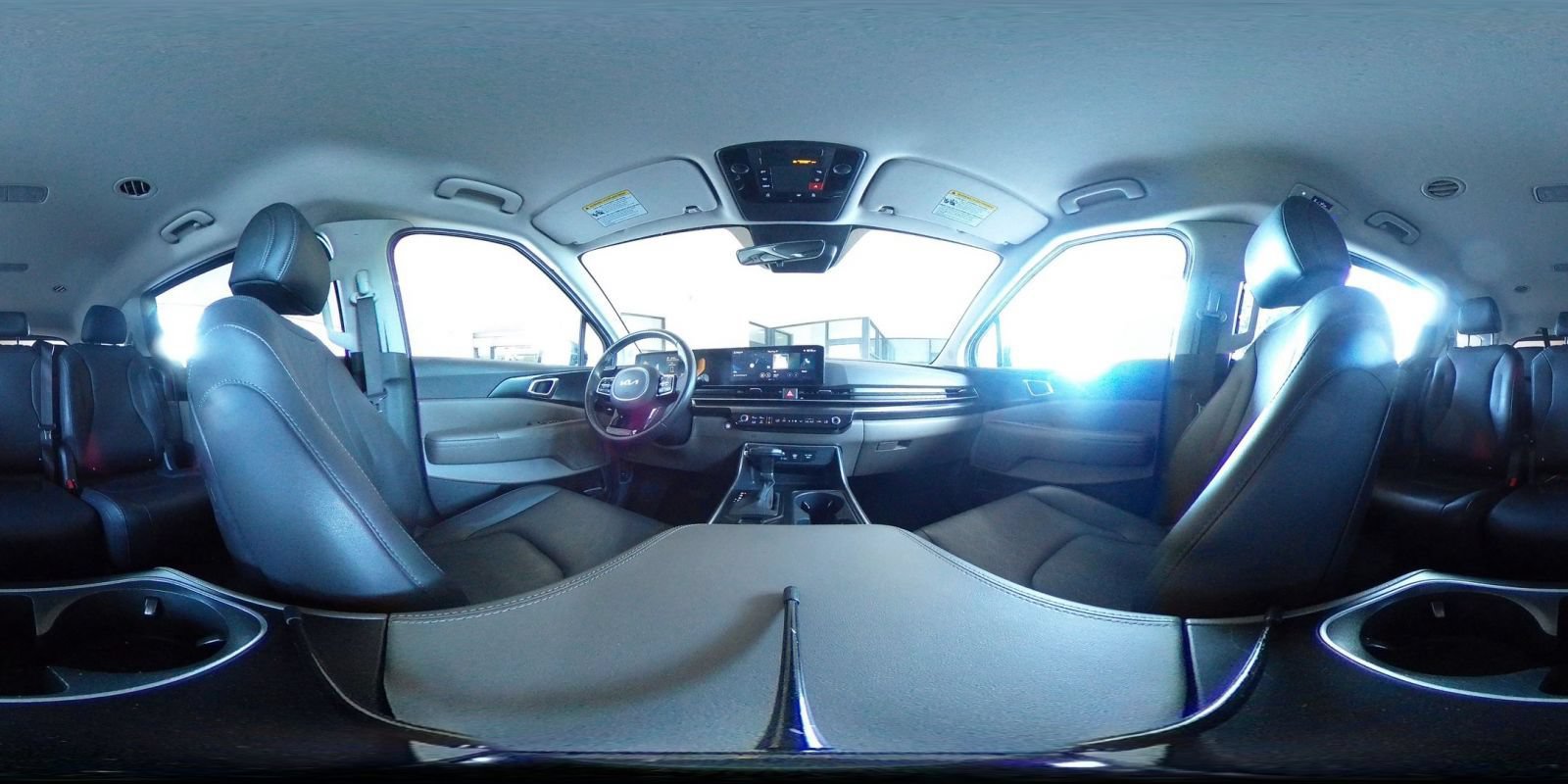 Used 2026 Kia Carnival FWD image 40