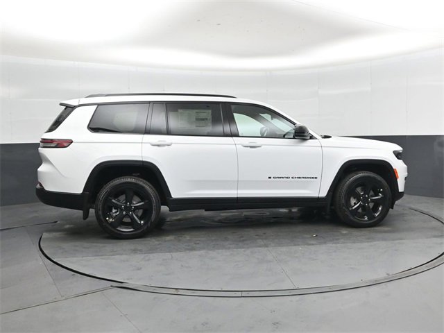 New 2025 Jeep Grand Cherokee L Limited w/ Black Appearance Package image 2