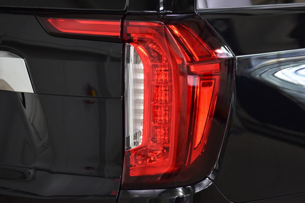 Used 2024 GMC Yukon XL Denali AWD/4WD image 21