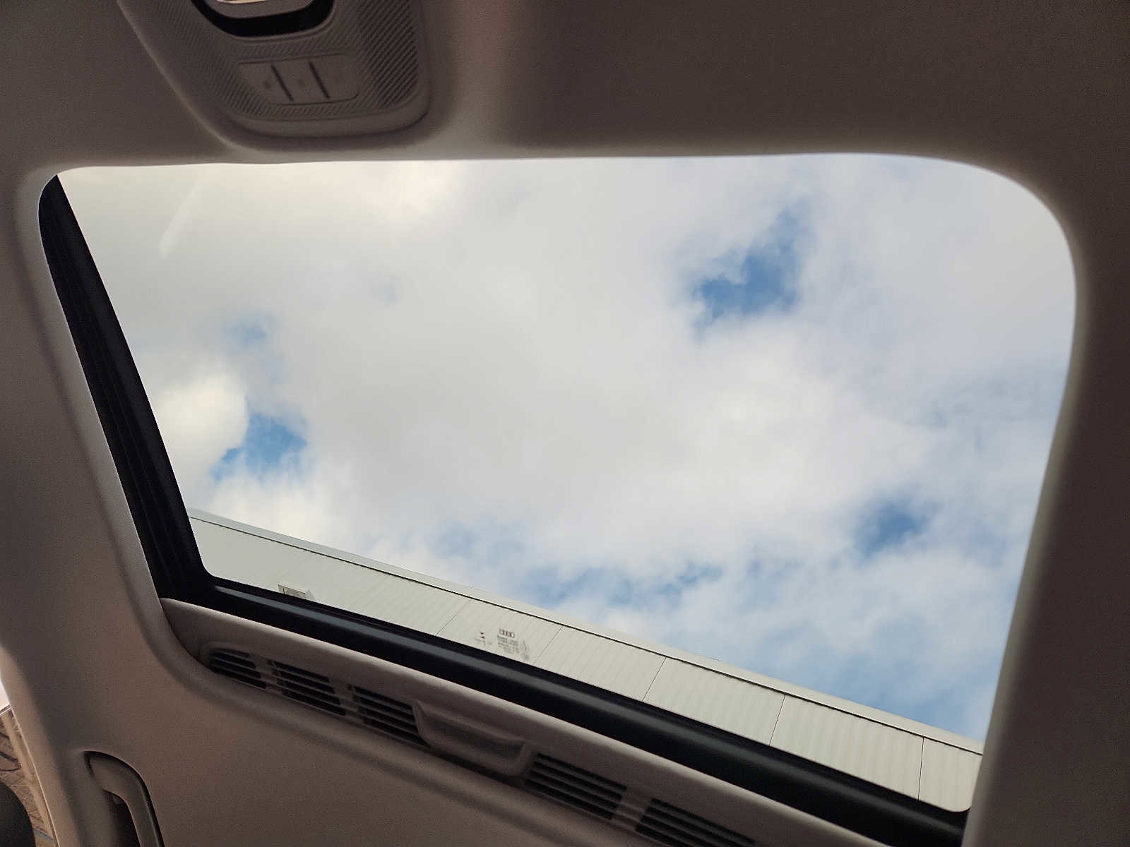 Used 2017 Audi A4 2.0T Premium Plus w/ Premium Plus Package image 14