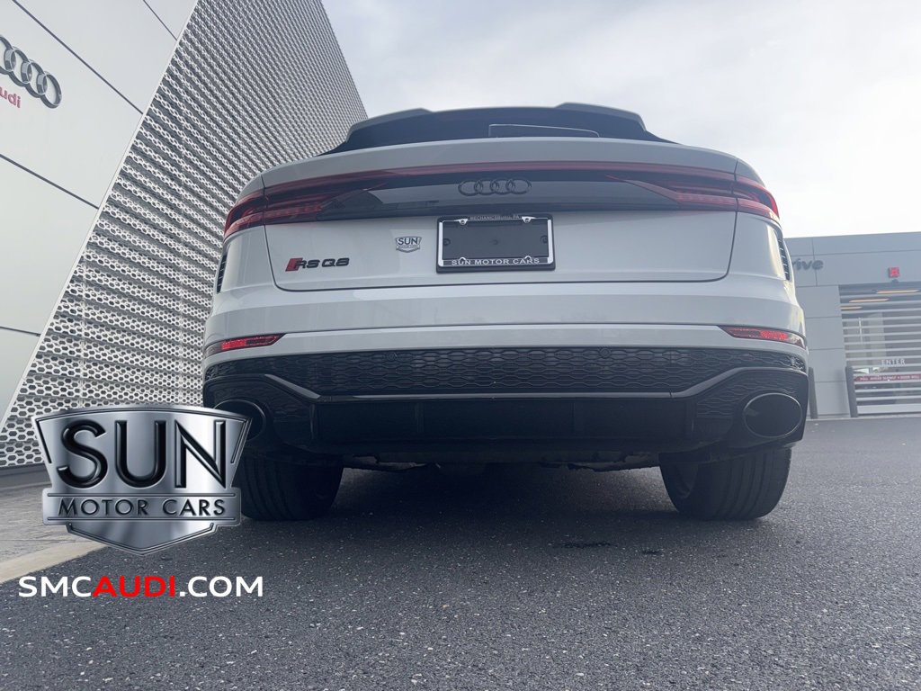 Used 2024 Audi RS Q8 w/ Black Optic Package image 8
