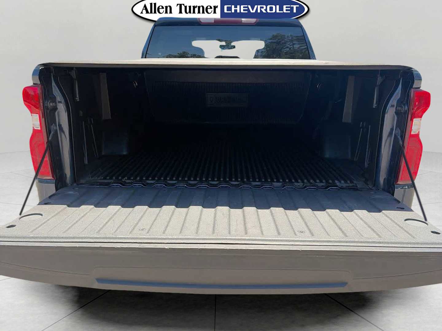 Used 2022 Chevrolet Silverado 1500 RST w/ Z71 Off-Road Package AWD/4WD image 7