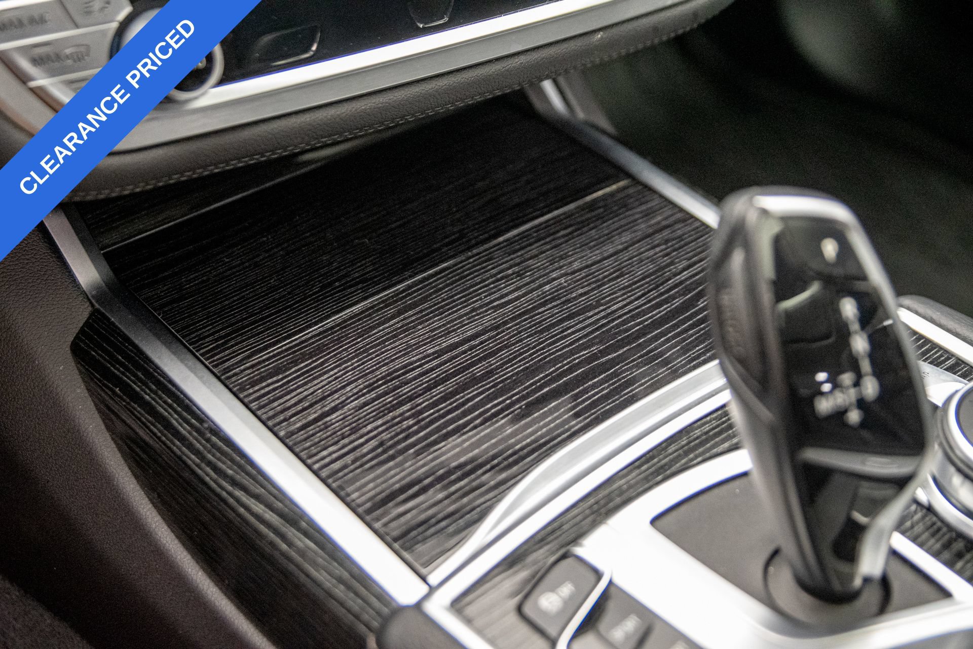 Used 2020 BMW 740i xDrive AWD/4WD image 10