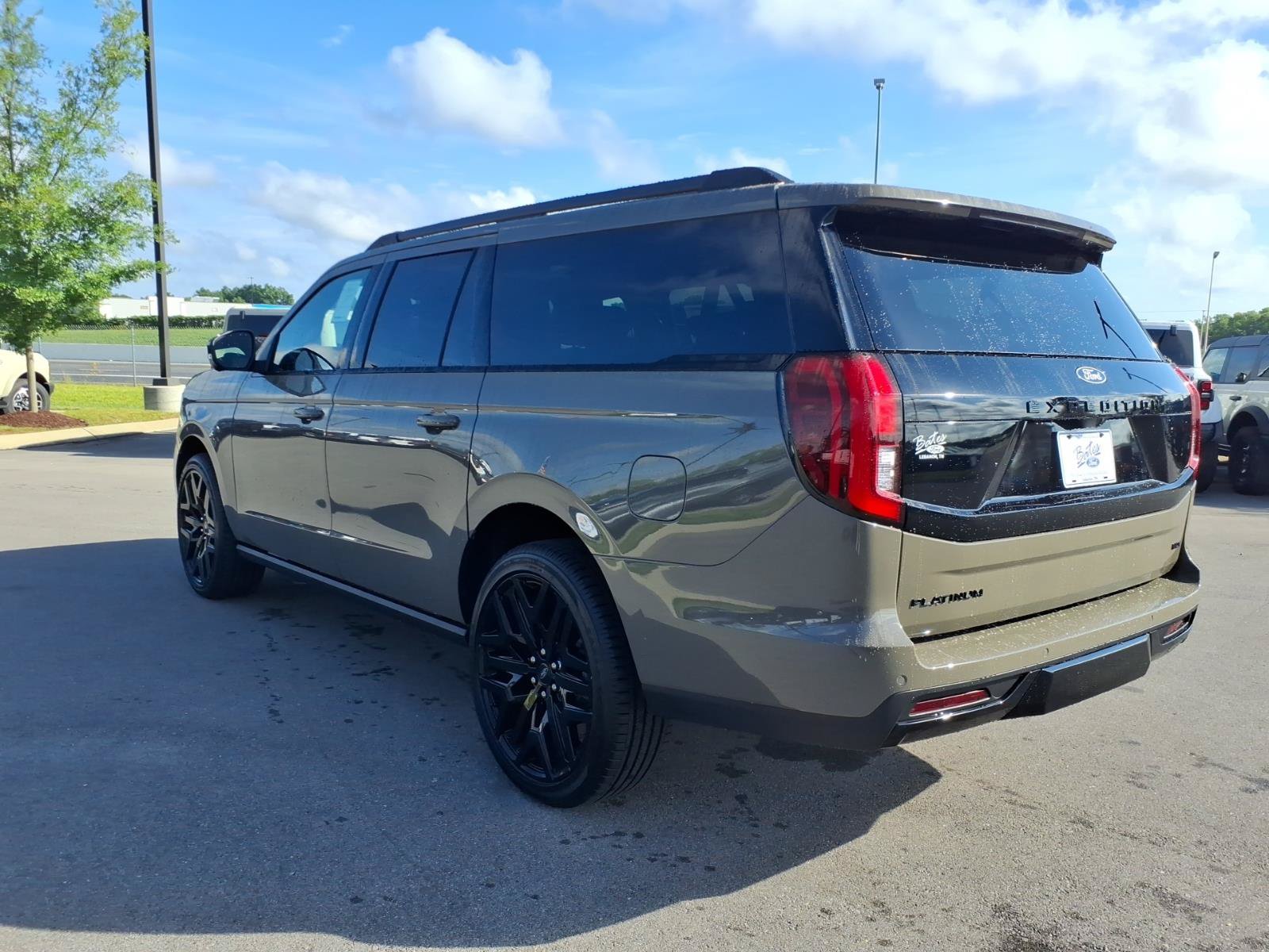 New 2027 Ford Expedition Max Platinum w/ Stealth Performance Package AWD/4WD image 5
